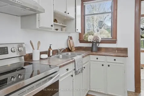 263 Humbercrest Boulevard Toronto ON M6S 4L5
