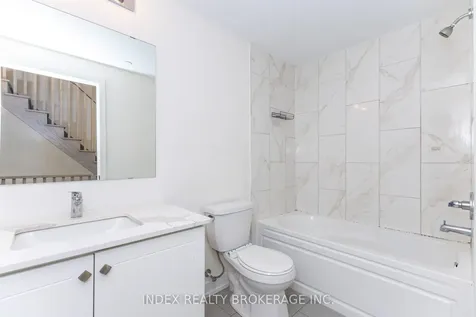 82 William Duncan Road Toronto ON M3K 0B7