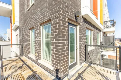 82 William Duncan Road Toronto ON M3K 0B7