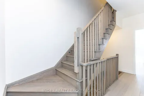 82 William Duncan Road Toronto ON M3K 0B7