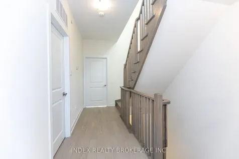 82 William Duncan Road Toronto ON M3K 0B7