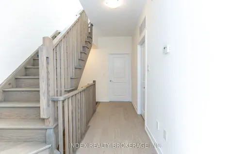 82 William Duncan Road Toronto ON M3K 0B7