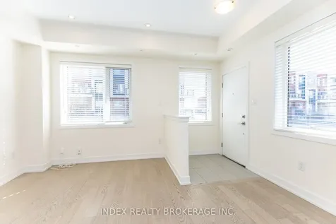 82 William Duncan Road Toronto ON M3K 0B7