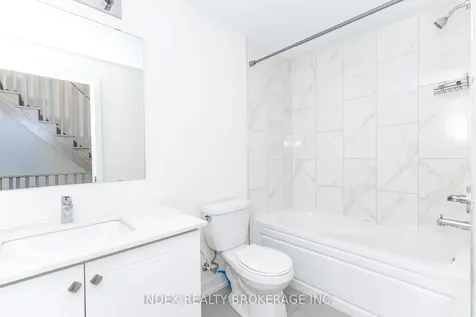 82 William Duncan Road Toronto ON M3K 0B7