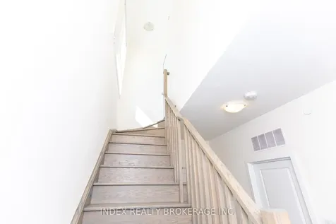82 William Duncan Road Toronto ON M3K 0B7