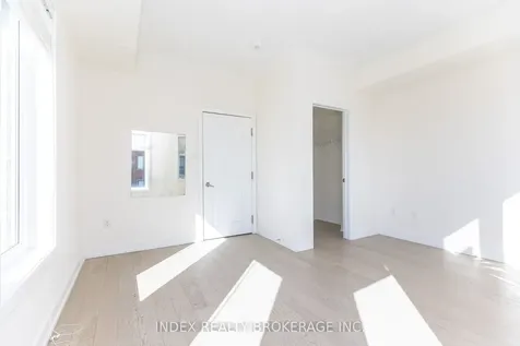 82 William Duncan Road Toronto ON M3K 0B7