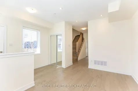 82 William Duncan Road Toronto ON M3K 0B7