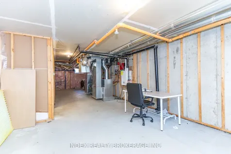 82 William Duncan Road Toronto ON M3K 0B7