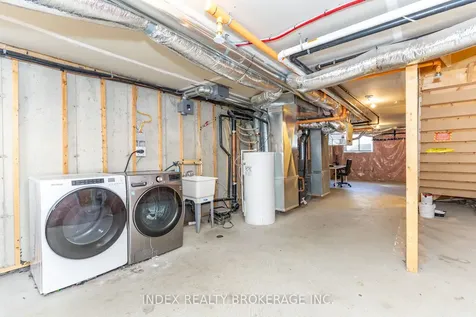 82 William Duncan Road Toronto ON M3K 0B7