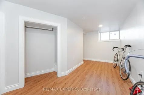 289 Old Weston Road Toronto ON M6N 3A7