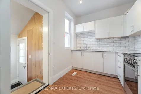 289 Old Weston Road Toronto ON M6N 3A7