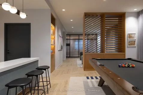 2495 Eglinton Avenue W Mississauga ON L5M 2T2