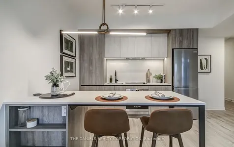 2495 Eglinton Avenue W Mississauga ON L5M 2T2