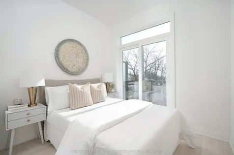 4025 Hickory Drive Mississauga ON L4W 1L1
