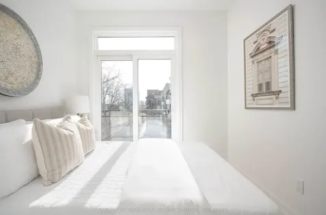 4025 Hickory Drive Mississauga ON L4W 1L1
