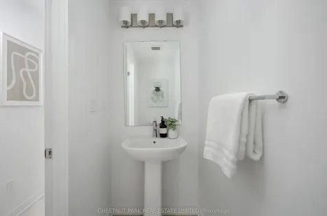 4025 Hickory Drive Mississauga ON L4W 1L1