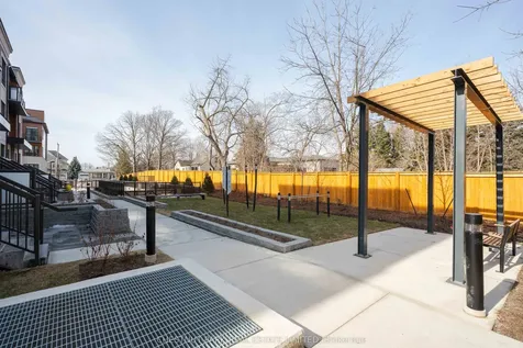 4025 Hickory Drive Mississauga ON L4W 1L1