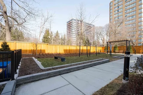 4025 Hickory Drive Mississauga ON L4W 1L1