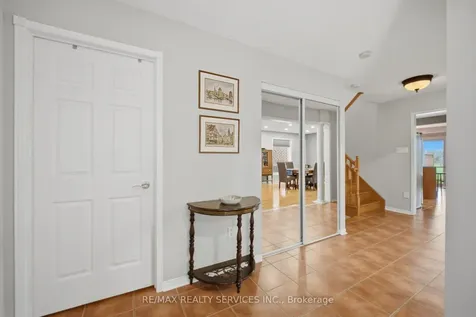 252 Vintage Gate Brampton ON L6X 5B7