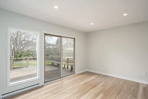 2043 Devon Road Oakville ON L6J 2N1
