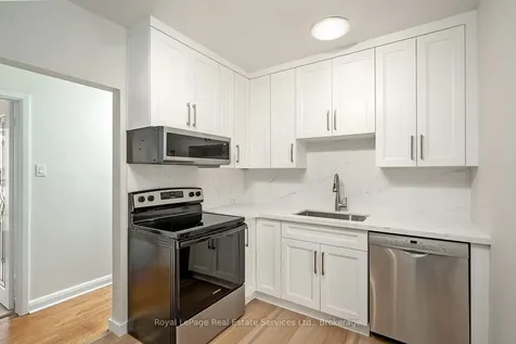 2043 Devon Road Oakville ON L6J 2N1