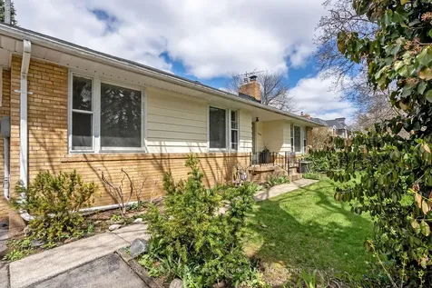 2043 Devon Road Oakville ON L6J 2N1