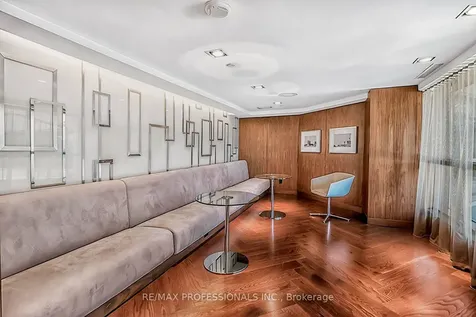 215 Sherway Gardens Road Toronto ON M9C 0A4