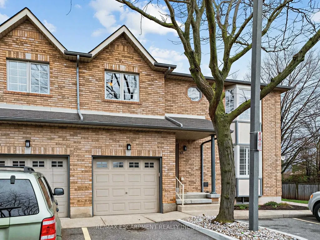 705 Cumberland Avenue Burlington ON L7N 3W4