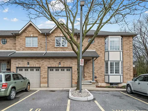 705 Cumberland Avenue Burlington ON L7N 3W4
