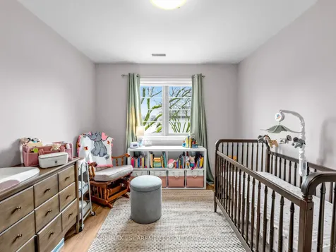 705 Cumberland Avenue Burlington ON L7N 3W4