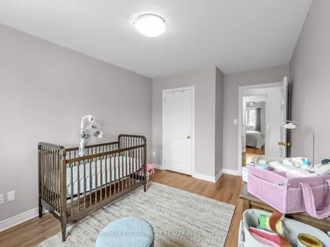 705 Cumberland Avenue Burlington ON L7N 3W4