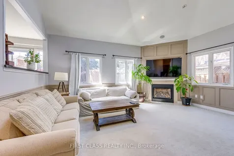 1386 Silversmith Drive Oakville ON L6M 2X4