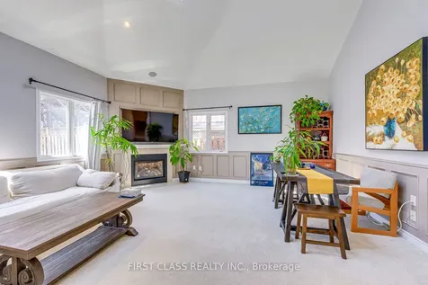 1386 Silversmith Drive Oakville ON L6M 2X4