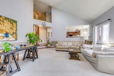 1386 Silversmith Drive Oakville ON L6M 2X4