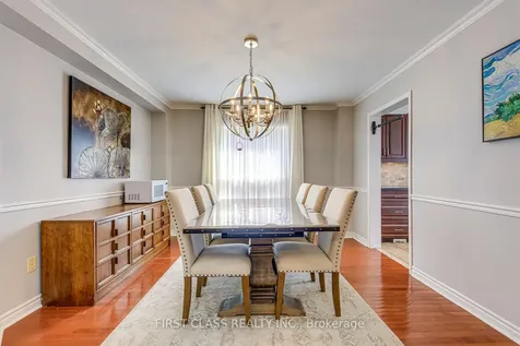 1386 Silversmith Drive Oakville ON L6M 2X4