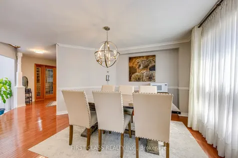1386 Silversmith Drive Oakville ON L6M 2X4