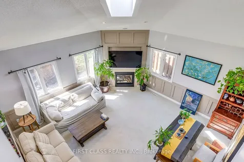 1386 Silversmith Drive Oakville ON L6M 2X4