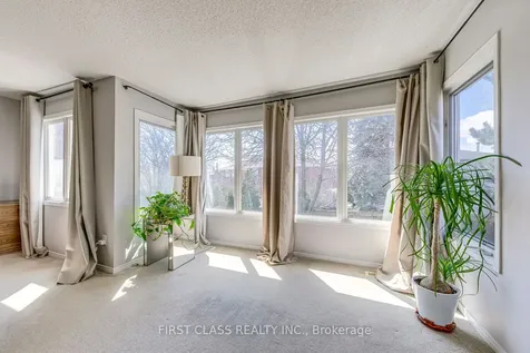 1386 Silversmith Drive Oakville ON L6M 2X4