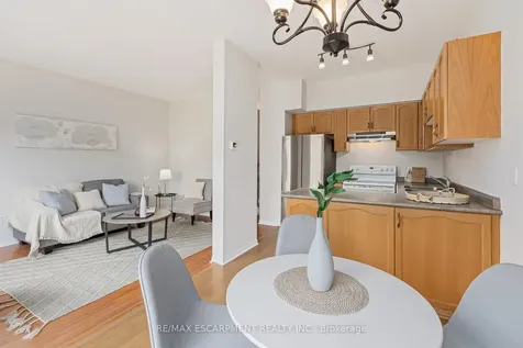 2393 Dalebrook Drive Oakville ON L6H 6K4