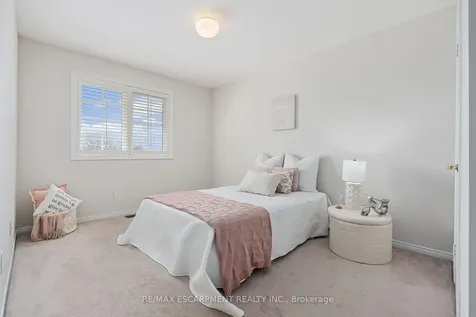 2393 Dalebrook Drive Oakville ON L6H 6K4