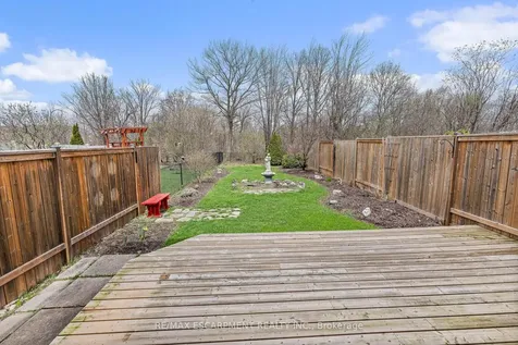 2393 Dalebrook Drive Oakville ON L6H 6K4