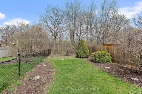 2393 Dalebrook Drive Oakville ON L6H 6K4