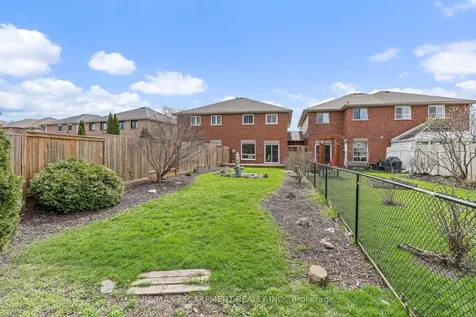 2393 Dalebrook Drive Oakville ON L6H 6K4