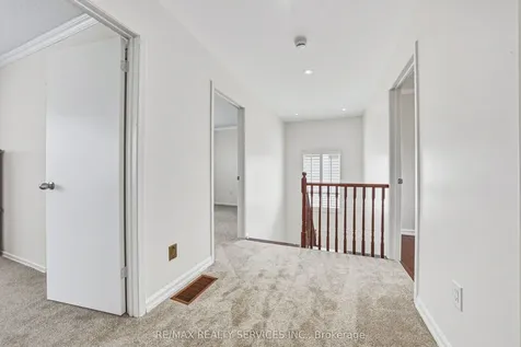 4 Mount Forest Drive Brampton ON L6Z 1B7