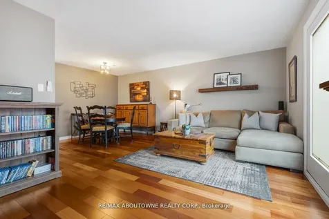 71 Sarah Lane Oakville ON L6L 3V2