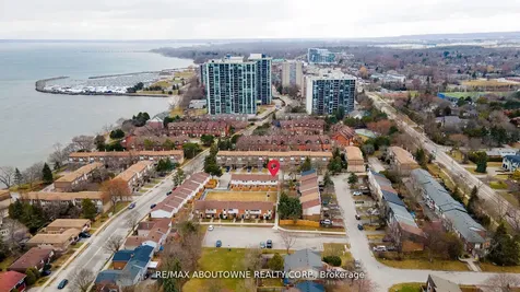 71 Sarah Lane Oakville ON L6L 3V2