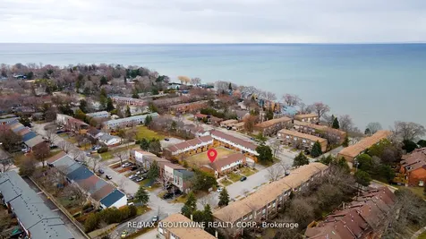71 Sarah Lane Oakville ON L6L 3V2