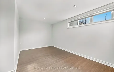1207 Pinegrove Road Oakville ON L6L 2W8