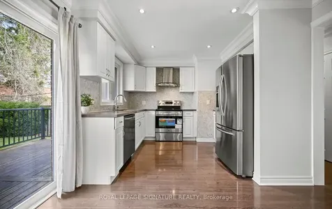 1207 Pinegrove Road Oakville ON L6L 2W8