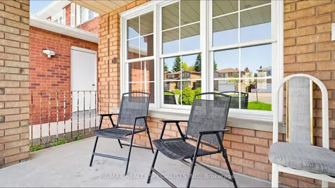 59 Sunforest Drive Brampton ON L6Z 2W7